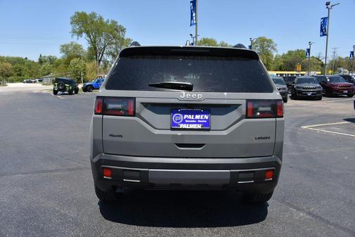 Sting-Gray Clearcoat 2026 Jeep Cherokee Laredo 4x4