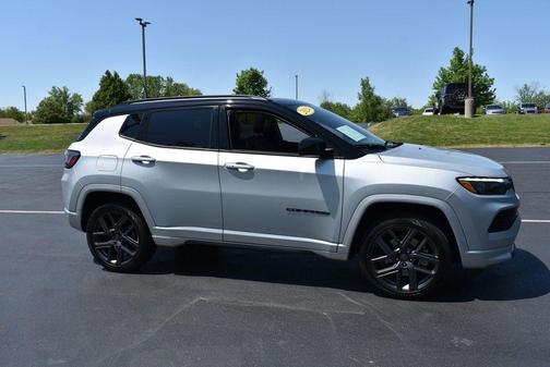 Silver Zynith Metallic Clearcoat 2024 Jeep Compass Limited