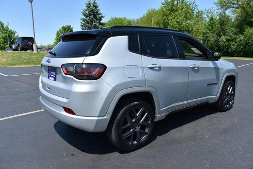 Silver Zynith Metallic Clearcoat 2024 Jeep Compass Limited