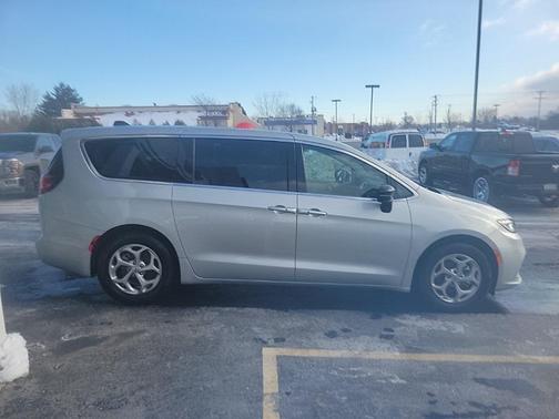 2024 Chrysler Pacifica Limited