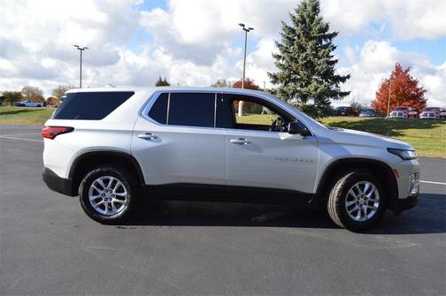 2022 Chevrolet Traverse LS