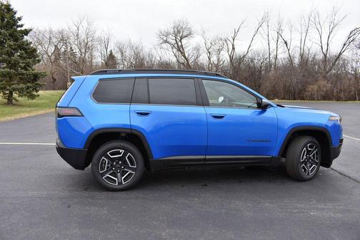 Hydro Blue Pearlcoat 2026 Jeep Cherokee Limited