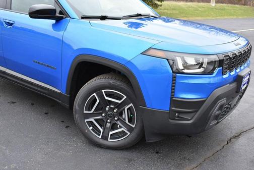 Hydro Blue Pearlcoat 2026 Jeep Cherokee Limited