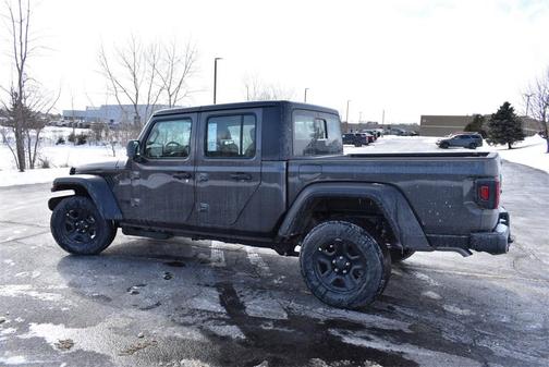 2026 Jeep Gladiator Sport