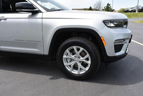Silver Zynith 2023 Jeep Grand Cherokee Limited