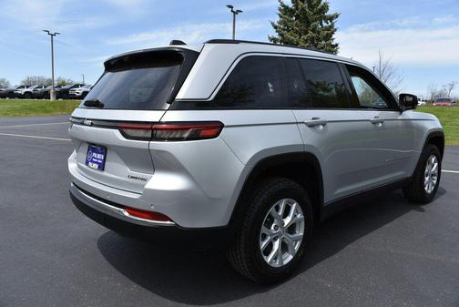 Silver Zynith 2023 Jeep Grand Cherokee Limited