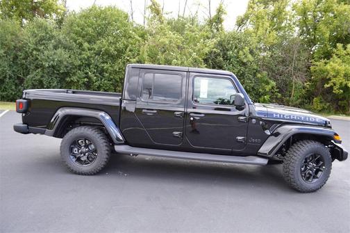 2025 Jeep Gladiator High Tide