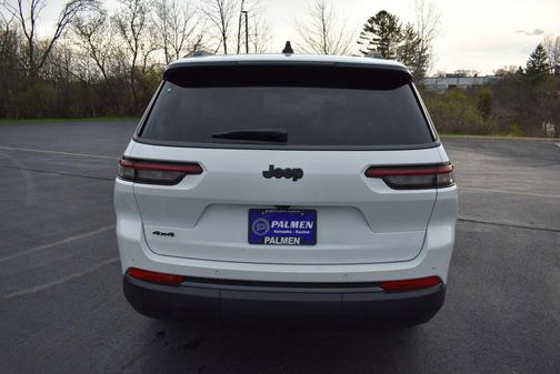 Bright White Clearcoat 2026 Jeep Grand Cherokee L Altitude