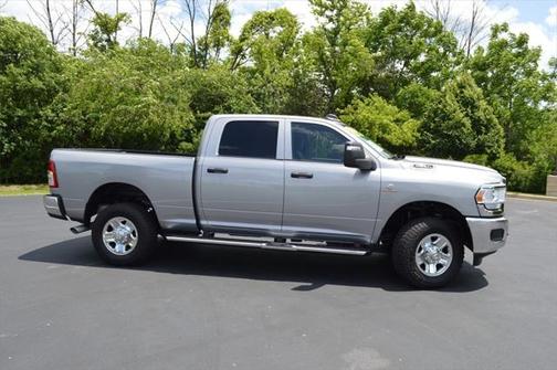 2023 RAM 2500 Tradesman Crew Cab 4x4 6'4' Box