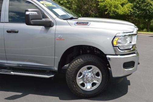 2023 RAM 2500 Tradesman Crew Cab 4x4 6'4' Box