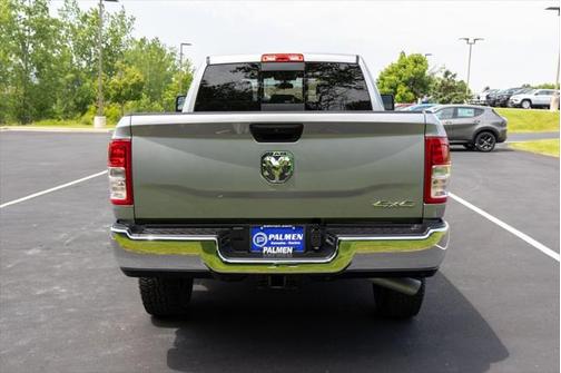 2023 RAM 2500 Tradesman Crew Cab 4x4 6'4' Box