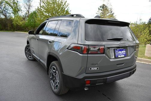Sting-Gray Clearcoat 2026 Jeep Cherokee Limited