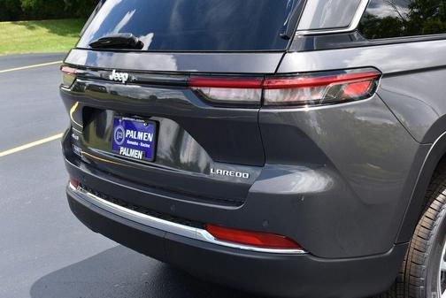 Baltic Gray Metallic Clearcoat 2026 Jeep Grand Cherokee Altitude