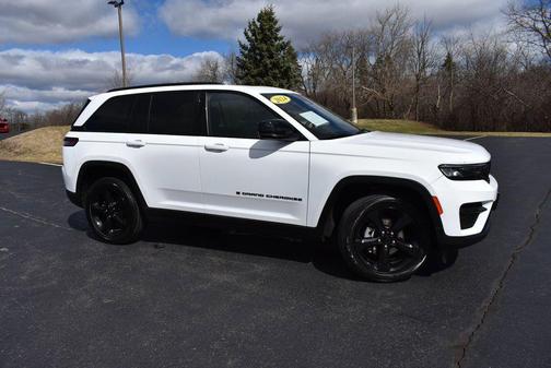 2024 Jeep Grand Cherokee Altitude