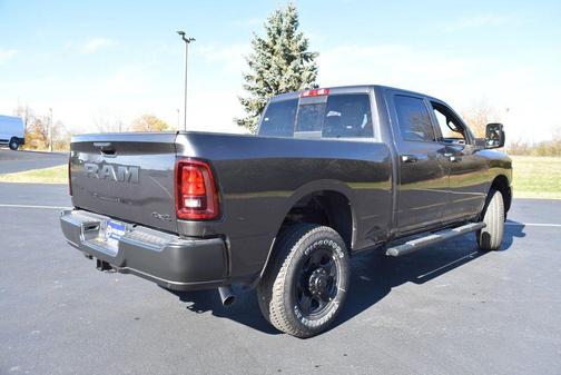 2026 RAM 2500 Tradesman Crew Cab 4x4 6'4' Box