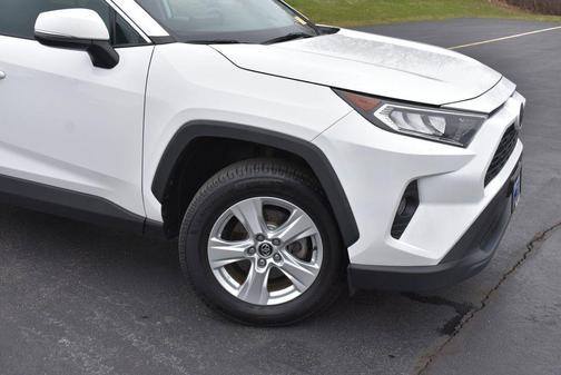 Super White 2020 Toyota RAV4 XLE
