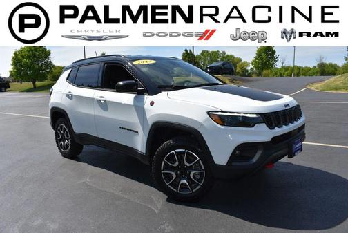 Bright White Clearcoat 2024 Jeep Compass Trailhawk