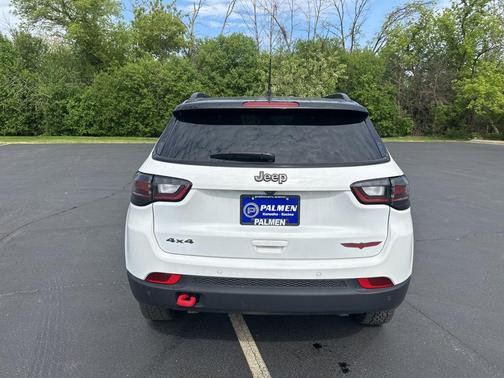 Bright White Clearcoat 2024 Jeep Compass Trailhawk