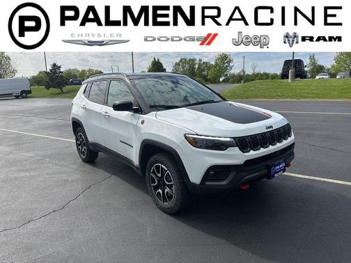 Bright White Clearcoat 2024 Jeep Compass Trailhawk