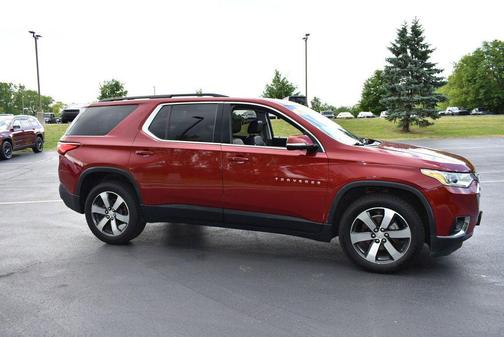 Cajun Red Tintcoat 2020 Chevrolet Traverse LT Leather