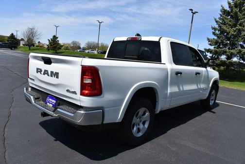 Bright White Clearcoat 2026 RAM 1500 Big Horn/Lone Star