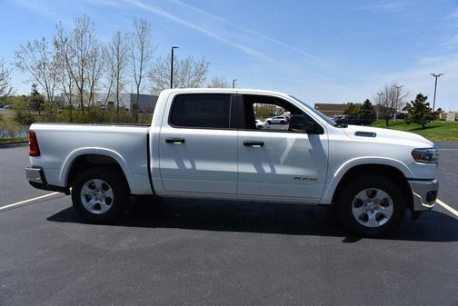 Bright White Clearcoat 2026 RAM 1500 Big Horn/Lone Star