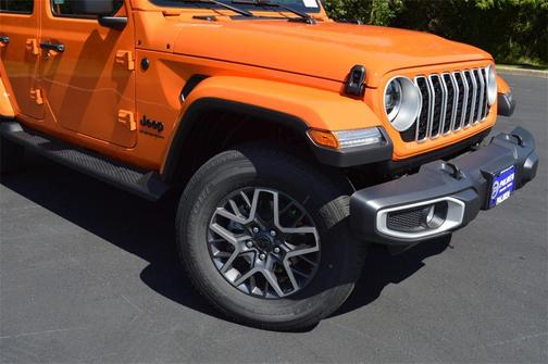 2025 Jeep Wrangler 4-Door Sahara 4x4