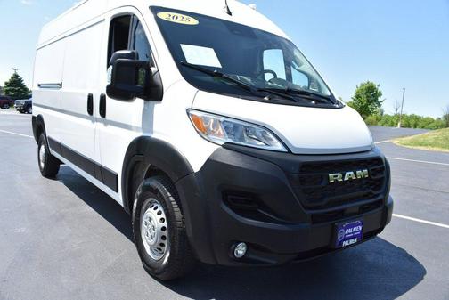 Bright White Clearcoat 2025 RAM ProMaster 2500 Tradesman