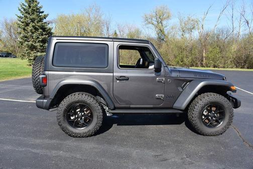 Granite Crystal Metallic Clearcoat 2024 Jeep Wrangler Willys