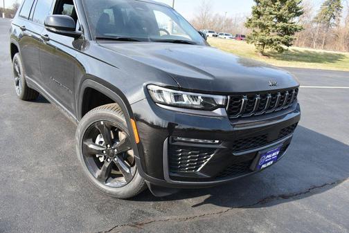 Diamond Black Crystal Pearlcoat 2026 Jeep Grand Cherokee L Limited