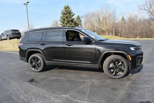 Diamond Black Crystal Pearlcoat 2026 Jeep Grand Cherokee L Limited