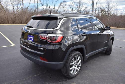 2022 Jeep Compass Latitude Lux