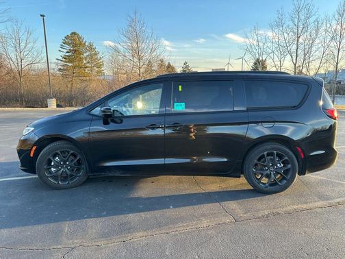 2024 Chrysler Pacifica Limited