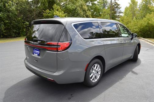 2025 Chrysler Pacifica L