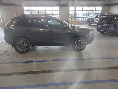 2021 Jeep Cherokee Trailhawk