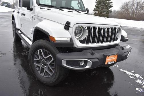 2024 Jeep Wrangler 4-Door Sahara 4x4