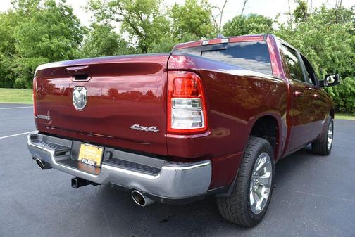 Delmonico Red Pearlcoat 2022 RAM 1500 Big Horn/Lone Star