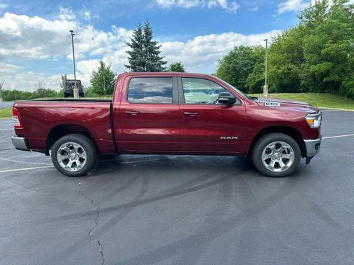 Delmonico Red Pearlcoat 2022 RAM 1500 Big Horn/Lone Star