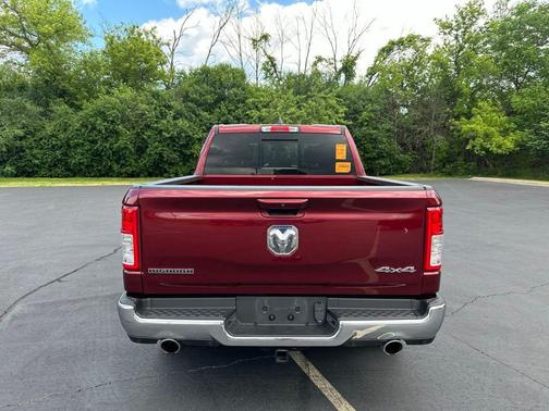 Delmonico Red Pearlcoat 2022 RAM 1500 Big Horn/Lone Star