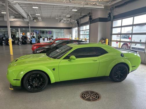 Sublime Metallic Clearcoat 2023 Dodge Challenger SRT Hellcat