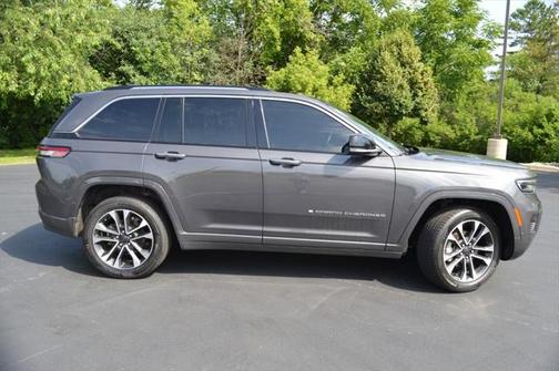 2022 Jeep Grand Cherokee Overland