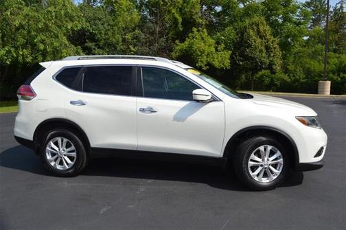 2016 Nissan Rogue SV