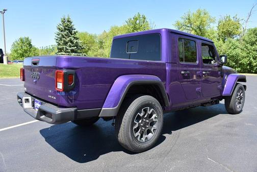 Reign 2026 Jeep Gladiator Sahara 4x4