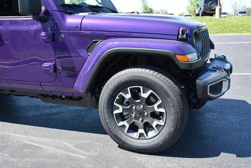 Reign 2026 Jeep Gladiator Sahara 4x4