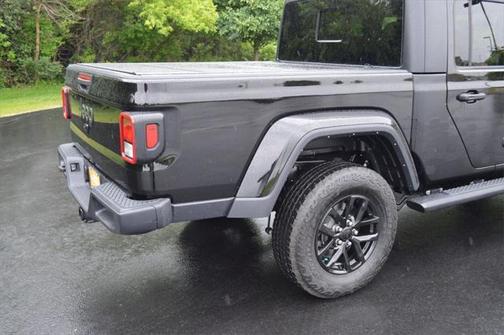 2022 Jeep Gladiator Sport S
