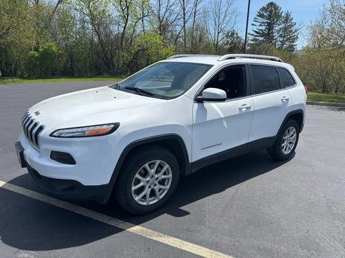 Bright White Clearcoat 2016 Jeep Cherokee Latitude
