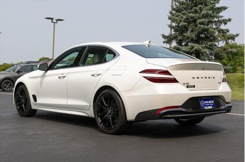 2022 Genesis G70 2.0T AWD