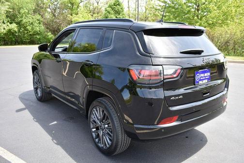 Diamond Black Crystal Pearlcoat 2024 Jeep Compass Limited
