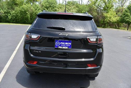 Diamond Black Crystal Pearlcoat 2024 Jeep Compass Limited