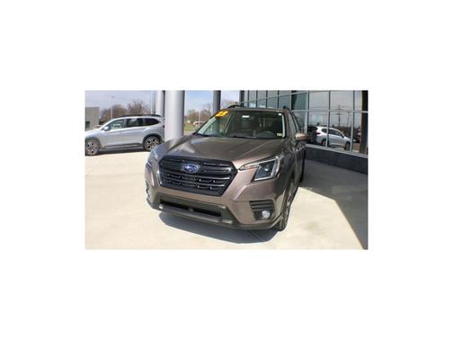 Brilliant Bronze Metallic 2023 Subaru Forester Premium
